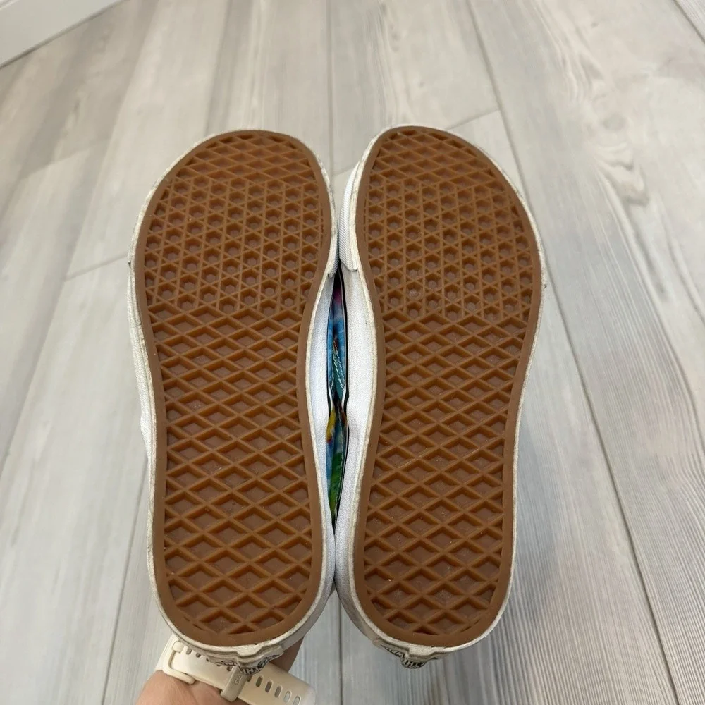 Vans Unisex RAINBOW Tie Dye Gender Inclusive‎ M 8 / WM 9.5 Skate Slip On's